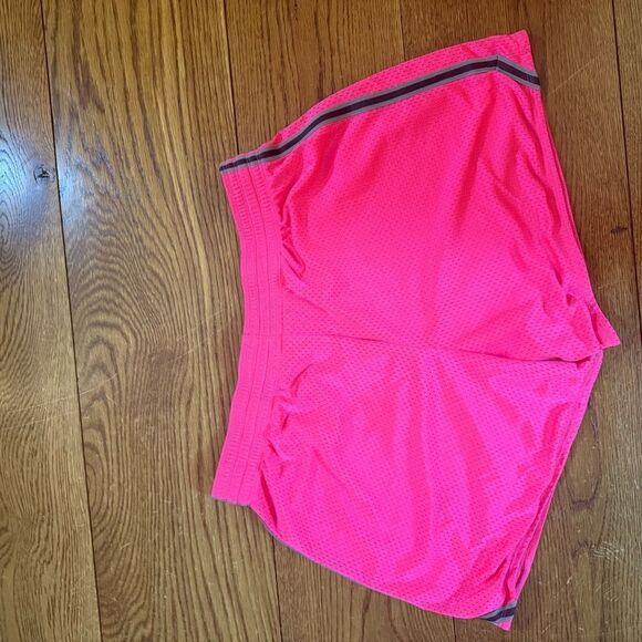 Nike Women's Pink Athletic Shorts - Picture 4 of 5